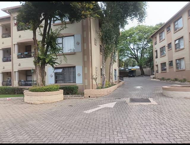 2 BEDROOM PROPERTY TO RENT IN NIEUW MUCKLENEUK